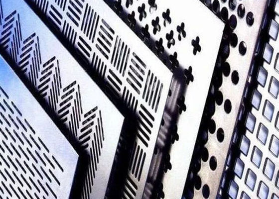 ألواح معدنية مثقبة من الفولاذ المقاوم للصدأ متوسطة الحجم مزخرفة بسمك 2.0 مم بسمك 5.0 مم