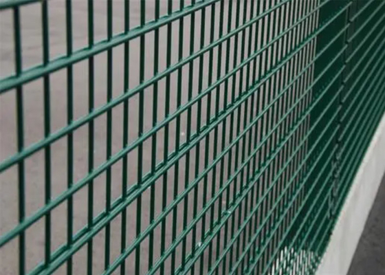 1.2m-3.0m الفولاذ منخفض الكربون PVC مغلفة سلك مزدوج السياج للجمهور 1.8 * 2.5m