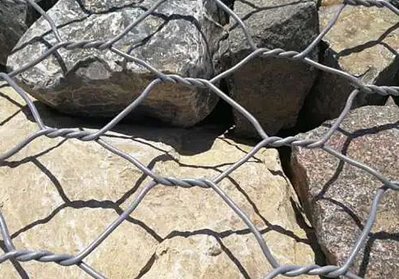 الصندوق الصندوق الحجري المعلب بالزنك سلة غابيون 60 * 80mm للحفاظ على الحائط