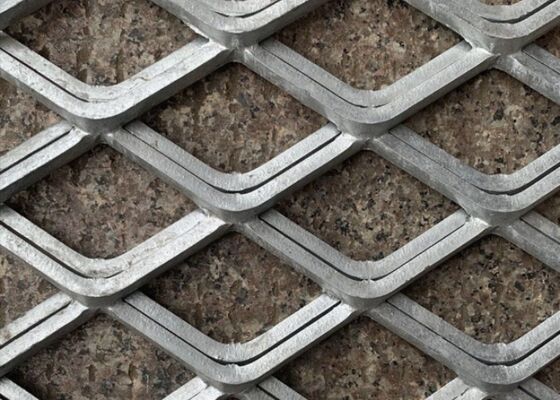 الشبكة المعدنية الموسعة للسياج الآمن والتطبيقات الصناعية